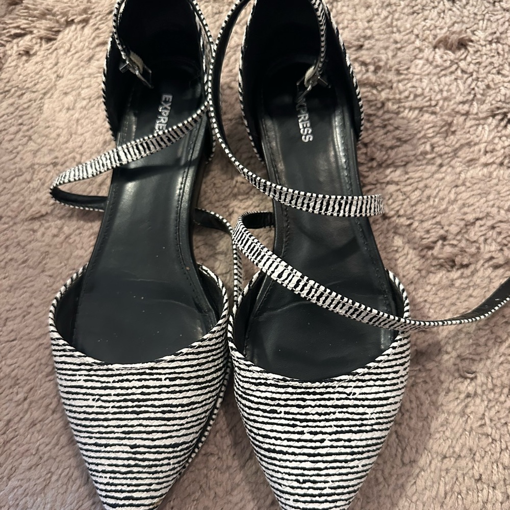 Black and white flats